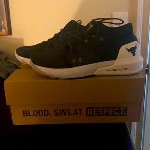 Women’s Under Armour shoes